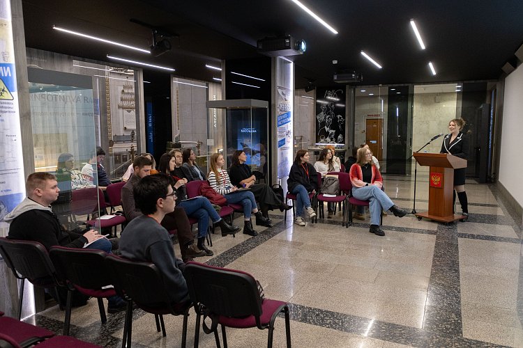 Медиа изучат в Академии